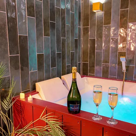 Jacuzzi Chic Et Romantique Climatise 아파트 *