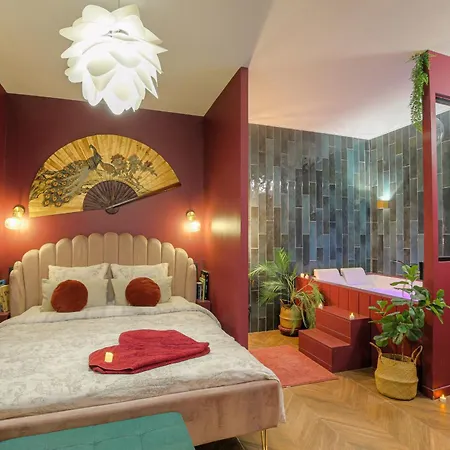 Lägenhet Jacuzzi Chic Et Romantique Climatise